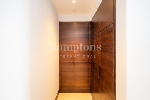 Снять в аренду квартиру в Даунтаун Дубай (Даунтаун Бурдж Дубай), Дубай: 5 спален, 290.69348700м², № 63497 - фото 3