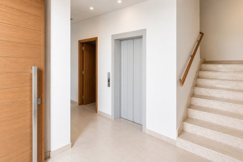 Adosado en Mohammed Bin Rashid City, Dubai, 4 dormitorios, 454.85 m², № 142075 - foto 11