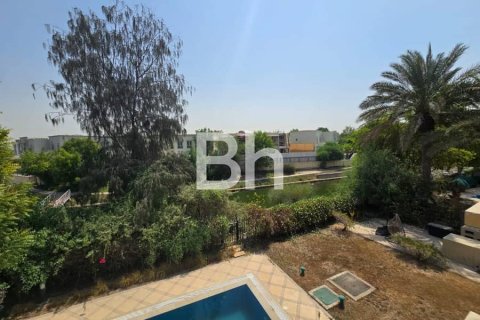 Villa en Jumeirah Islands, Dubai, 4 dormitorios, 987 m², № 57721 - foto 10