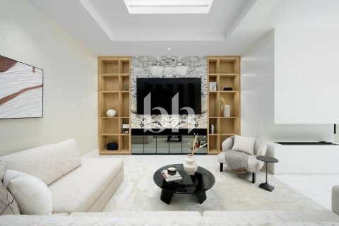 Villa in Jumeirah Golf Estates, Dubai 6 bedrooms, 851 sq.m. № 57699 - photo 9