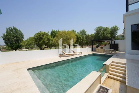 Villa in Jumeirah Golf Estates, Dubai 6 bedrooms, 851 sq.m. № 57699 - photo 1