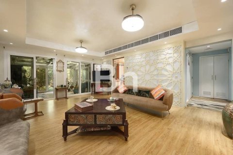 Villa in The Springs, Dubai 3 bedrooms, 255 sq.m. № 57700 - photo 3
