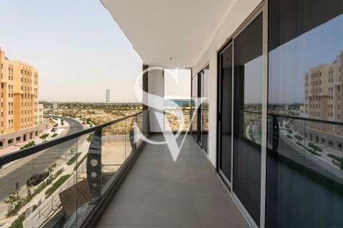 Apartment in Dubai Land, Dubai 2 bedrooms, 125 sq.m. № 67846 - photo 15