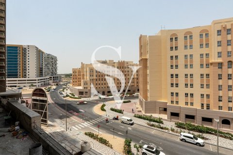 Apartment in Dubai Land, Dubai 2 bedrooms, 125 sq.m. № 67846 - photo 16