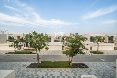 Купить виллу в District One, Мохаммед Бин Рашид Сити, Дубай: 5 спален, 735м², № 15004 - фото 2