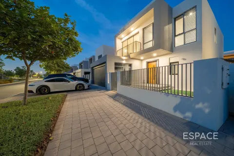 Villa à Dubai Hills Estate, Dubai, 3 chambres, 321 m², № 61473 - photo 1