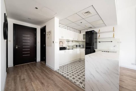 Apartment in Jumeirah Lake Towers, Dubai 1 bedroom, 92 sq.m. № 25003 - photo 1