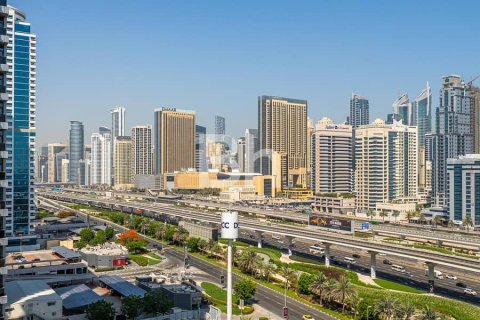 Apartment in Jumeirah Lake Towers, Dubai 1 bedroom, 92 sq.m. № 25003 - photo 2
