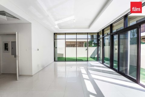 Снять в аренду виллу в Дубае: 3 спальни, 260.2м², № 91763 - фото 19