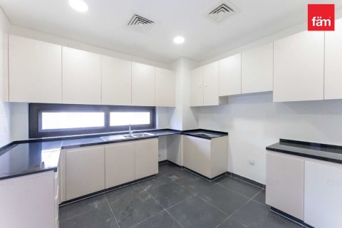 Снять в аренду виллу в Дубае: 3 спальни, 260.2м², № 91763 - фото 16