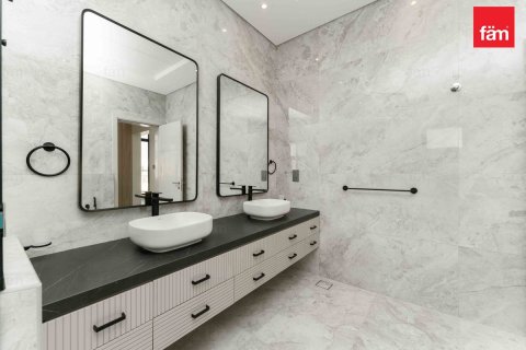 Villa in Al Barsha, Dubai 5 bedrooms, 910.4 sq.m. № 49038 - photo 19