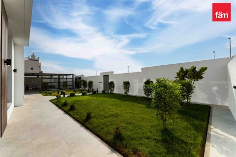Villa in Al Barsha, Dubai 5 bedrooms, 910.4 sq.m. № 49038 - photo 21
