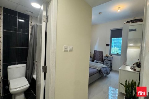 Apartment in Dubai Marina, Dubai 2 bedrooms, 70.5 sq.m. № 49035 - photo 15