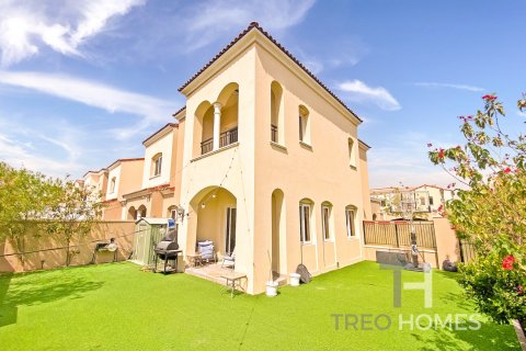 Снять в аренду таунхаус в Casa Viva, Serena, Дубай: 3 спальни, 175м², № 16868 - фото 12