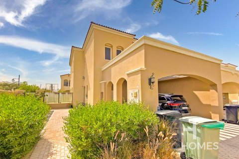 Снять в аренду таунхаус в Casa Viva, Serena, Дубай: 3 спальни, 175м², № 16868 - фото 1