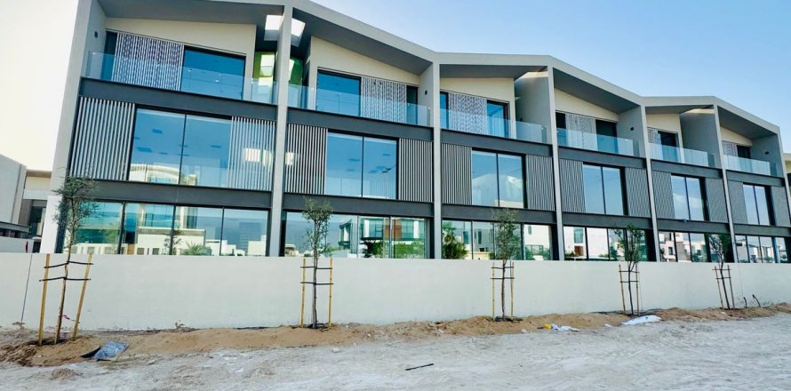 Townhouse in Dubai 3 bedrooms, 175 sq.m. № 72264