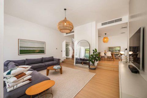 فيلا في المرابع العربية, دبي 3 غرف نوم, 588 م² رقم 57615 - صورة 1