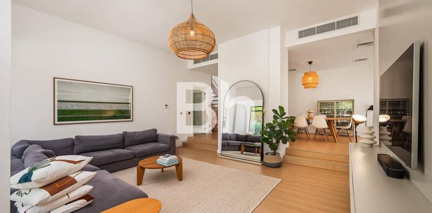 Villa en Arabian Ranches, Dubai, 3 dormitorios, 588 m², № 57615