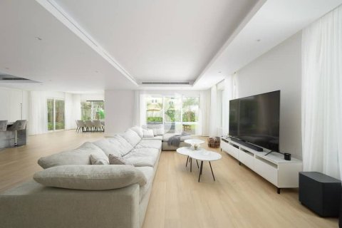Villa à Jumeirah Park, Dubai, 4 chambres, 841 m², № 57642 - photo 19