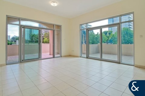 Купить квартиру в The Views, Дубай: 2 спальни, 188м², № 99069 - фото 4