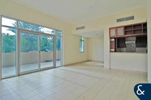 Купить квартиру в The Views, Дубай: 2 спальни, 188м², № 99069 - фото 3