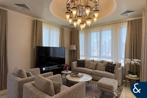 Купить квартиру в Old Town, Дубай: 4 спальни, 289м², № 99076 - фото 3