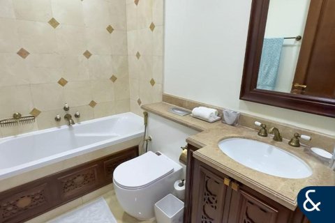 Купить квартиру в Old Town, Дубай: 4 спальни, 289м², № 99076 - фото 21