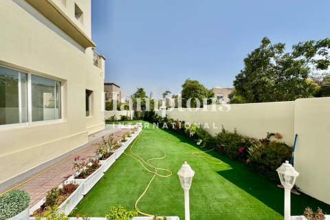 Снять в аренду таунхаус в Springs 11, The Springs, Дубай: 3 спальни, 209.77497400м², № 17268 - фото 2