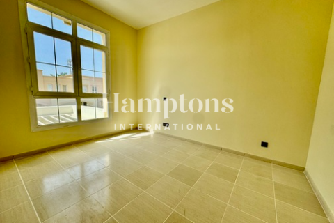 Снять в аренду таунхаус в Springs 11, The Springs, Дубай: 3 спальни, 209.77497400м², № 17268 - фото 1