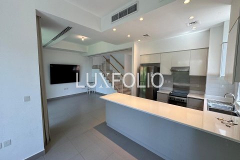Villa in Maple at Dubai Hills Estate, Dubai Hills Estate, Dubai 5 bedrooms, 286 sq.m. № 46450 - photo 2
