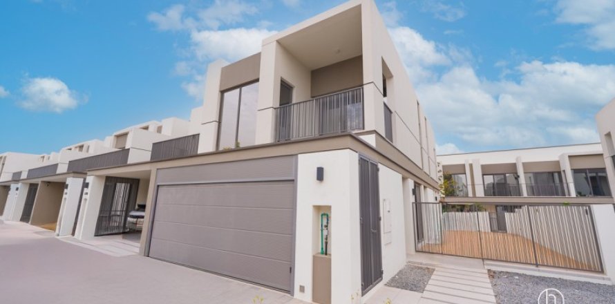 فيلا في دبي 4 غرف نوم, 203.1 م² رقم 77188