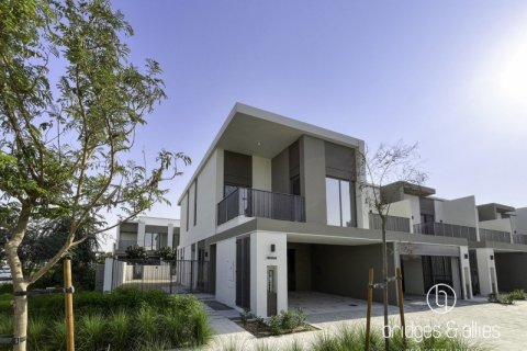 Villa in Dubai 4 bedrooms, 247.1 sq.m. № 77189 - photo 1