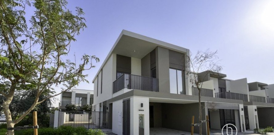 Villa in Dubai 4 bedrooms, 247.1 sq.m. № 77189