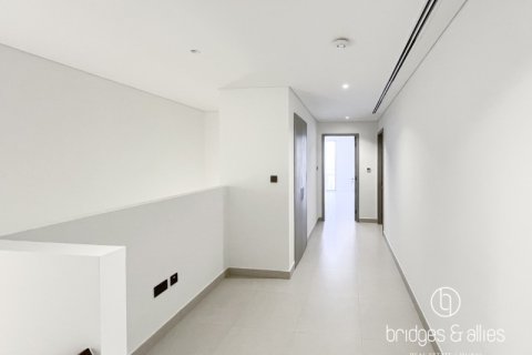 Villa in Dubai 4 bedrooms, 247.1 sq.m. № 77189 - photo 7