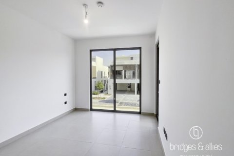 Villa en Dubai, 4 dormitorios, 233 m², № 77198 - foto 11