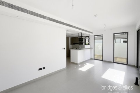 Villa en Dubai, 4 dormitorios, 233 m², № 77198 - foto 2