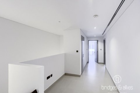 Villa en Dubai, 4 dormitorios, 233 m², № 77198 - foto 12