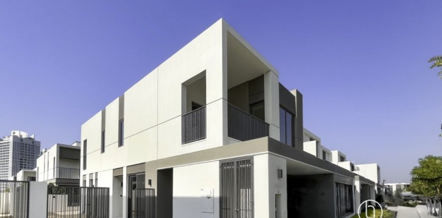Villa en Dubai, 4 dormitorios, 233 m², № 77198
