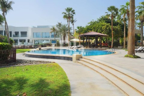 Villa en Palm Jumeirah, Dubai, 4 dormitorios, 470 m², № 21039 - foto 10