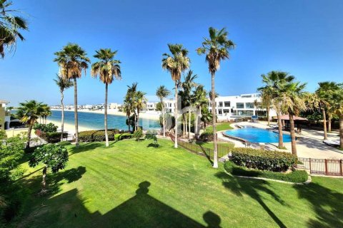 Villa en Palm Jumeirah, Dubai, 4 dormitorios, 470 m², № 21039 - foto 3