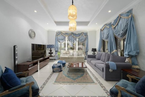 Villa en Palm Jumeirah, Dubai, 4 dormitorios, 470 m², № 21039 - foto 12