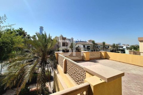 Villa en Palm Jumeirah, Dubai, 4 dormitorios, 470 m², № 21039 - foto 2