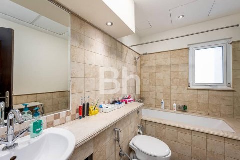Villa in The Villa, Dubai 4 bedrooms, 469 sq.m. № 21041 - photo 8