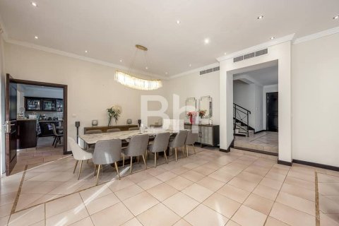 Villa in The Villa, Dubai 4 bedrooms, 469 sq.m. № 21041 - photo 4