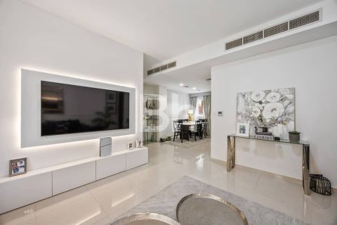 Townhouse in DAMAC Hills (Akoya by DAMAC), Dubai 3 bedrooms, 112 sq.m. № 57194 - photo 3