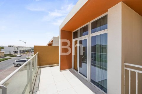 Townhouse in DAMAC Hills (Akoya by DAMAC), Dubai 3 bedrooms, 112 sq.m. № 57194 - photo 22