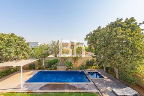 Villa in Arabian Ranches, Dubai 4 bedrooms, 354 sq.m. № 57196 - photo 17