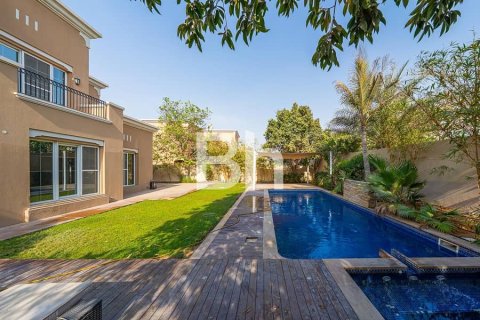 Villa in Arabian Ranches, Dubai 4 bedrooms, 354 sq.m. № 57196 - photo 21