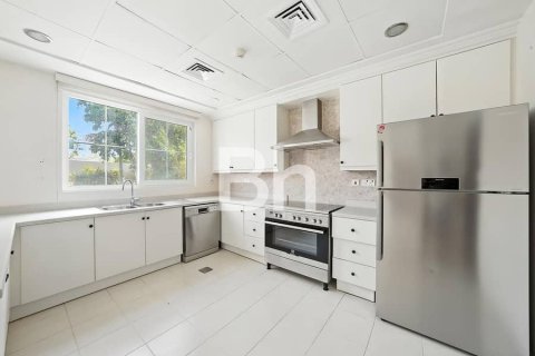 Villa in Arabian Ranches, Dubai 4 bedrooms, 354 sq.m. № 57196 - photo 14