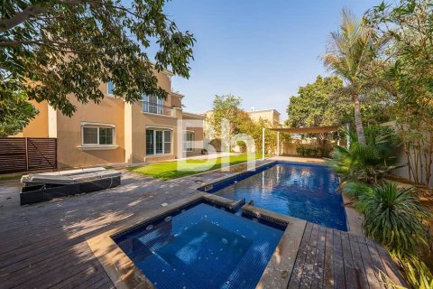 Villa in Arabian Ranches, Dubai 4 bedrooms, 354 sq.m. № 57196 - photo 20
